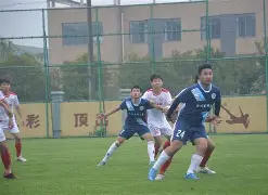 足球比赛拼搏 足球比赛拼搏